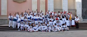 Amb el grup de dansa Begiraleak Elkartea d'Iparralde (País Basc Nord)